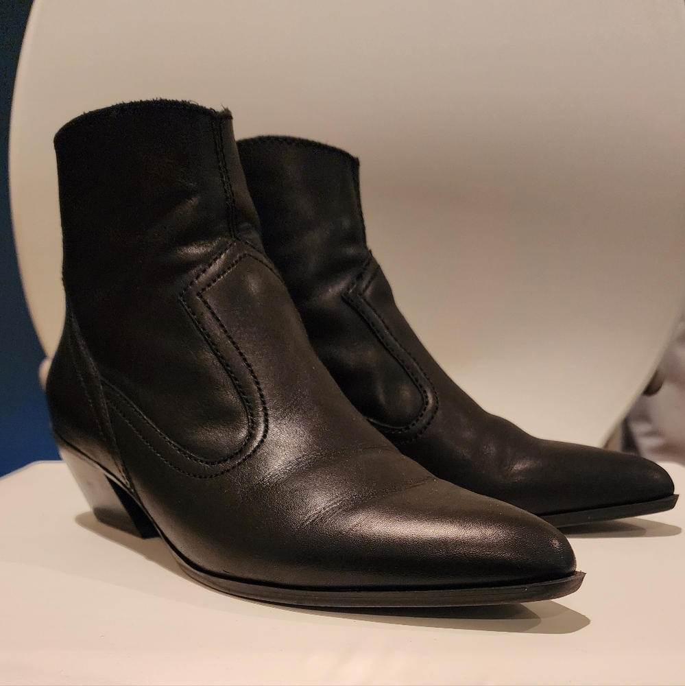 Naturalizer Black Ankle Booties